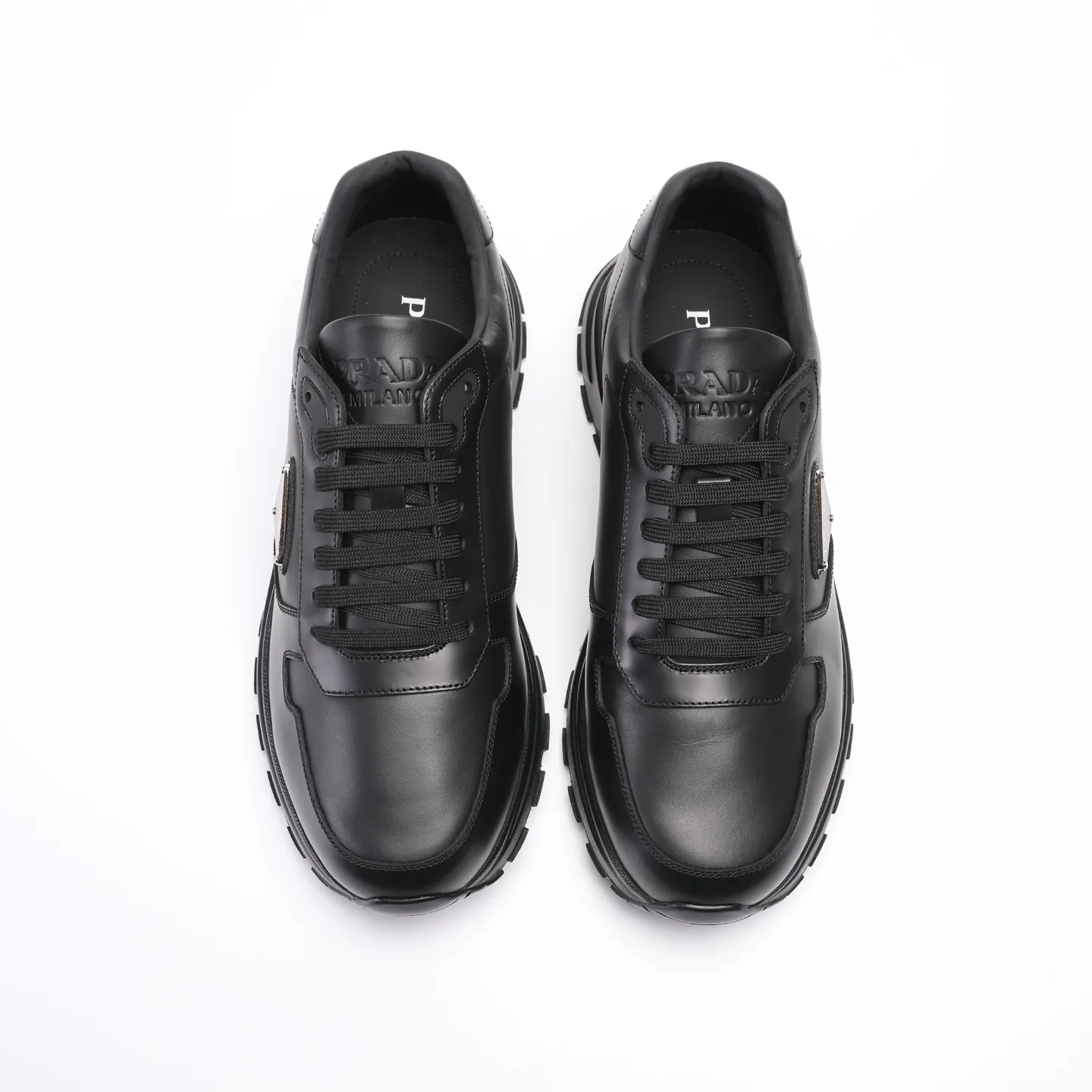 Batch 580 [PRADA] Men's shoes are popular in the counter, official website synchronization, high-quality shipments. Fabric: original cowhide with snakeskin. Lining: cowhide feet + cowhide lining. Outsole: original TPU + foam. Size: 38-46